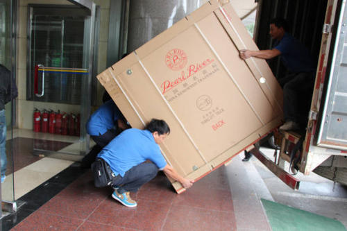 道外钢琴贵重工艺品无忧运